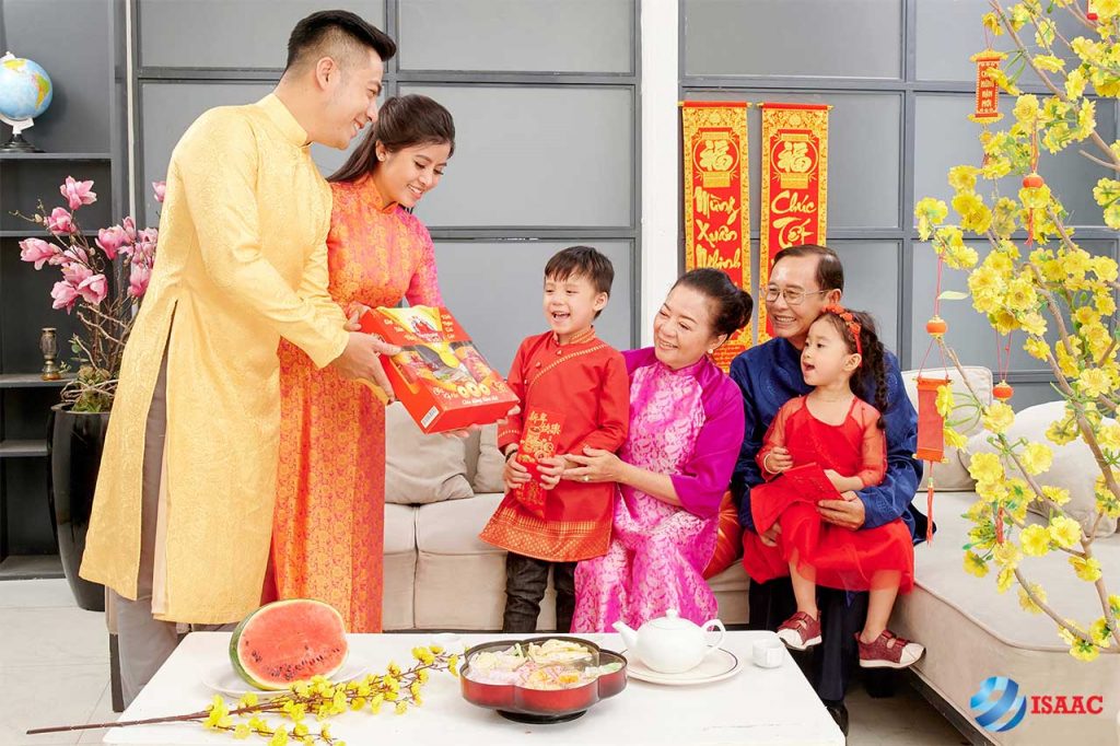Lựa chọn quà Tết theo sở thích của thành viên trong gia đình bạn trai