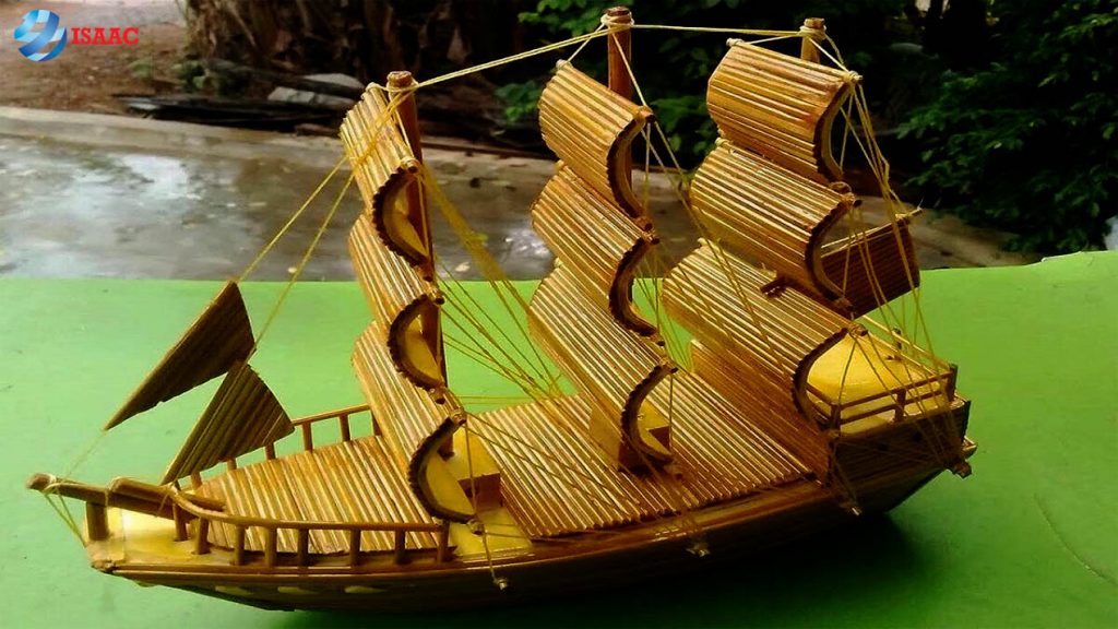 Tặng quà lưu niệm bằng tre