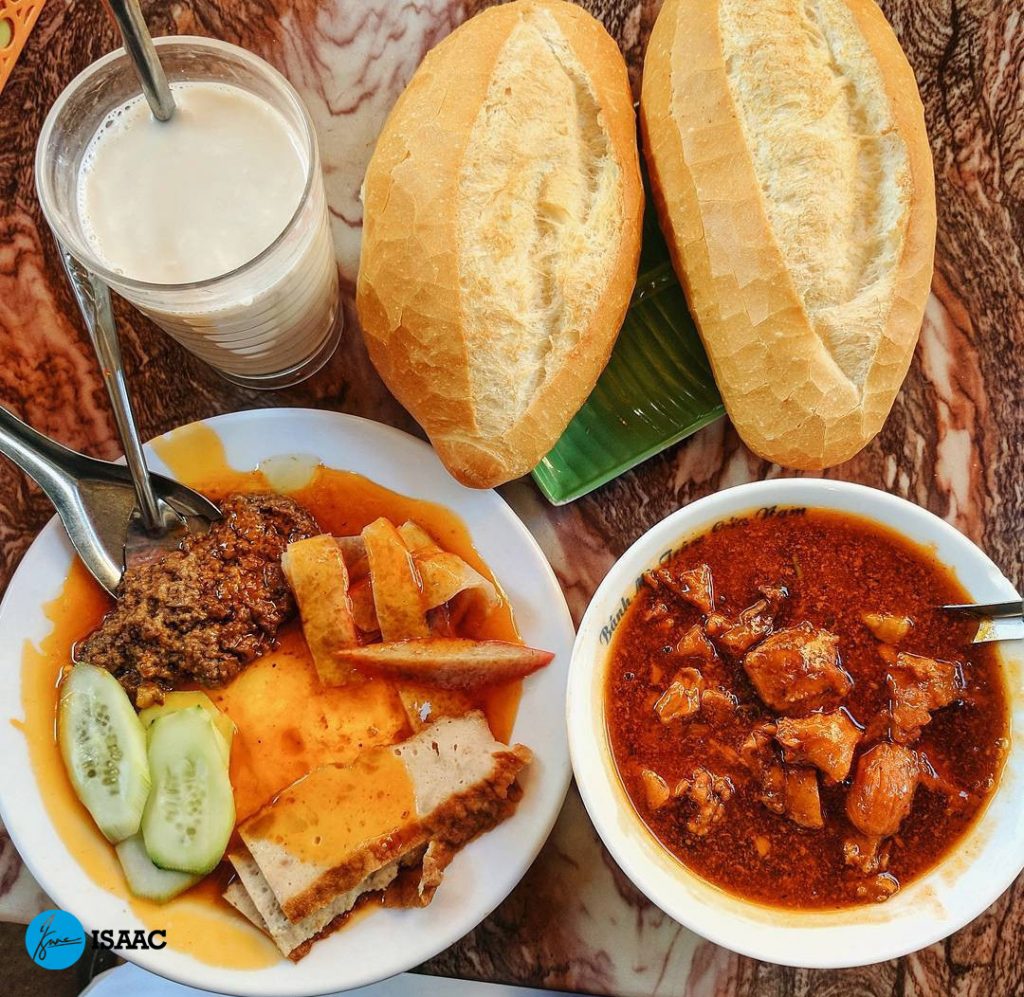 Bánh mì sốt vang Đình Ngang cực ngon 